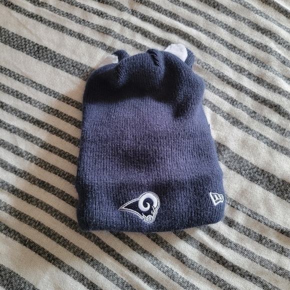 NFL vintage Los Angeles Rams beanie with ears - Picture 1 of 3
